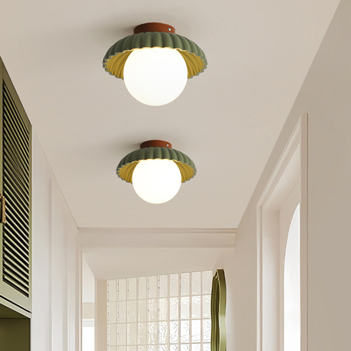 Loftlampe i jern og glas – blødt lys til gang og entré