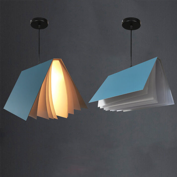 Flying Book Pendel – loftlampe med bogformet skærm
