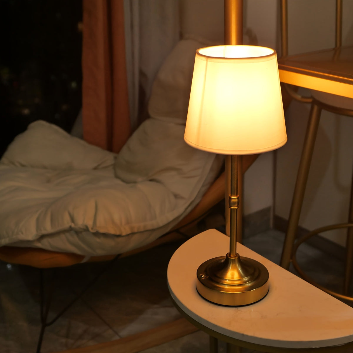 Dæmpbar ledningsfri bordlampe – USB-genopladelig
