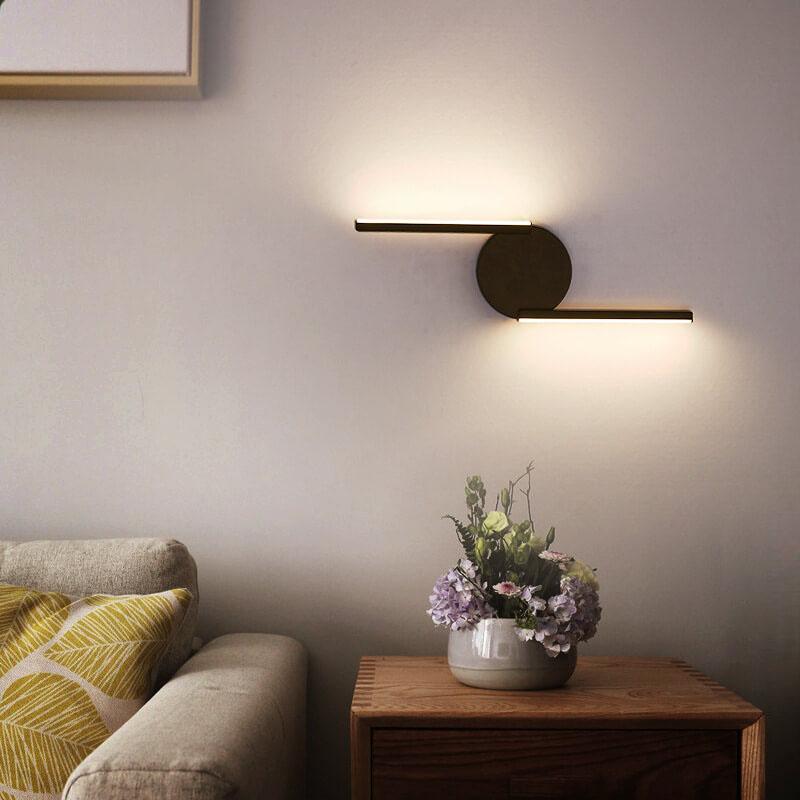 Curves Line – Buet LED-væglampe med halo-effekt
