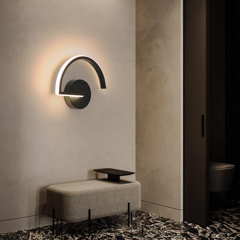 Curves Line – Buet LED-væglampe med halo-effekt