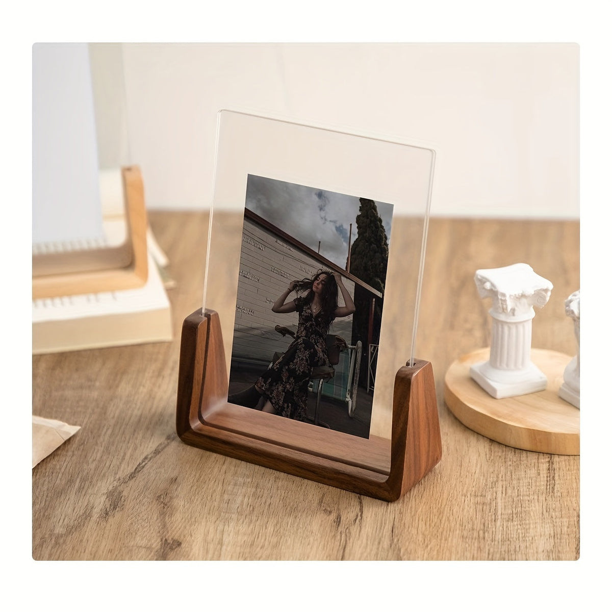 U-formet Fotoramme – Akryl og træ i enkelt design