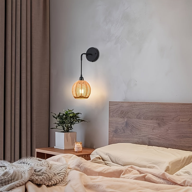 Boho Rattan Væglampe – Håndvævet med Justerbar Arm