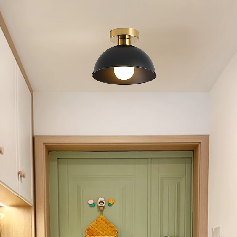 Moderne Loftlampe – Halvindbygget med mat metalfinish