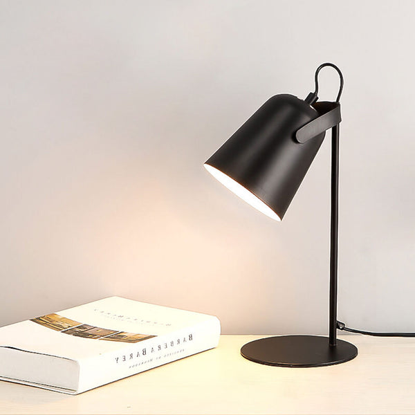 Nordisk LED-bordlampe – Læselampe i metal