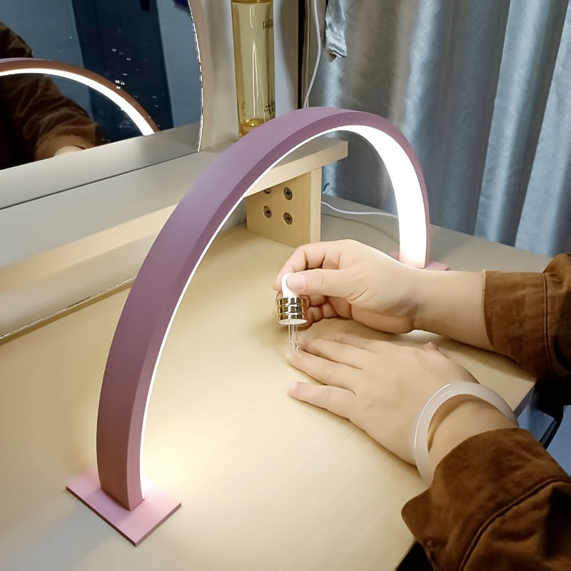 Crescent Moon – LED-skrivebordslampe med USB og dæmpning