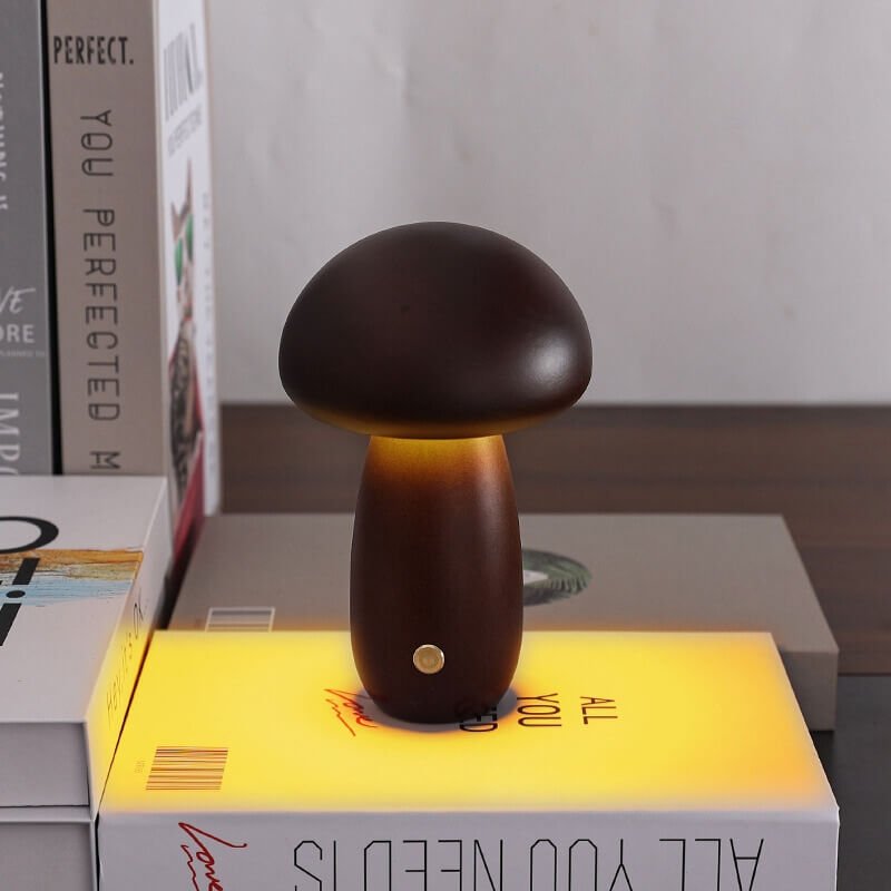 Portobello Svampelampe – Genopladelig Natlampe i Træ