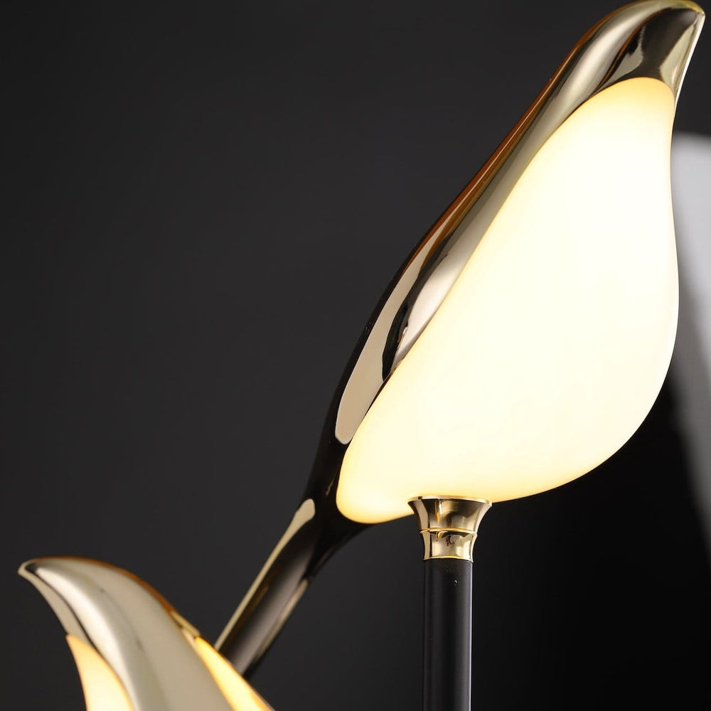 Golden Birdlight – nordisk væglampe med fugledesign