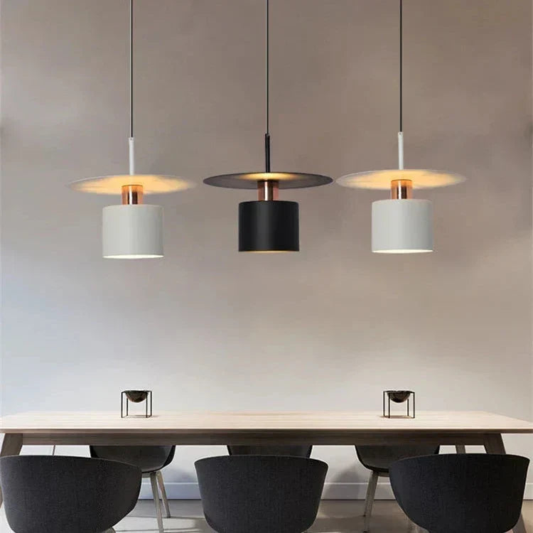 JET Pendel – Cylindrisk loftlampe i mat finish
