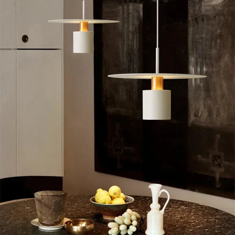 JET Pendel – Cylindrisk loftlampe i mat finish