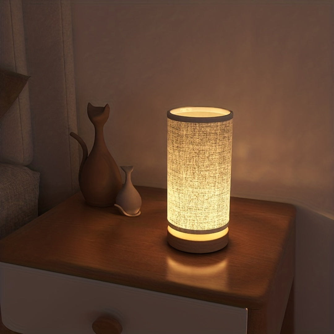 Træbordlampe med stofskærm – USB-drevet sengelampe