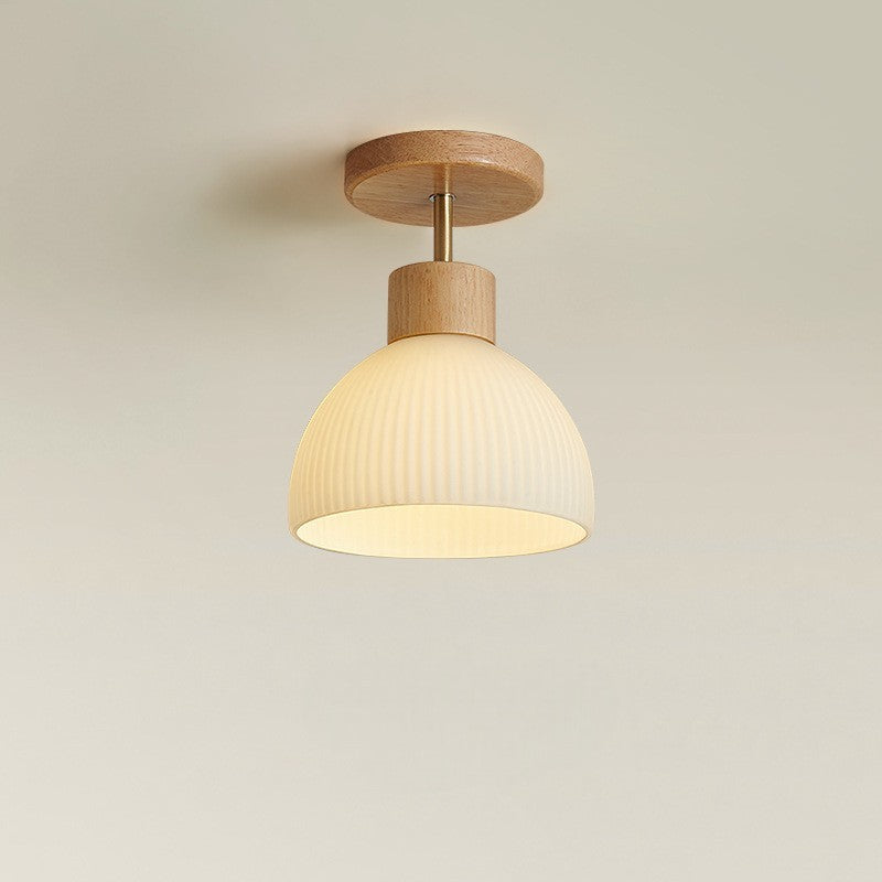 Ailse Loftlampe – træ og glas med blødt LED-lys