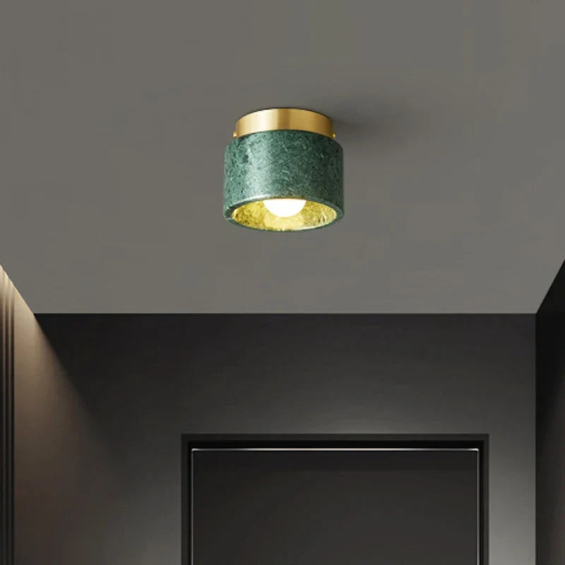Marmorloftlampe – nordisk downlight i sten og metal