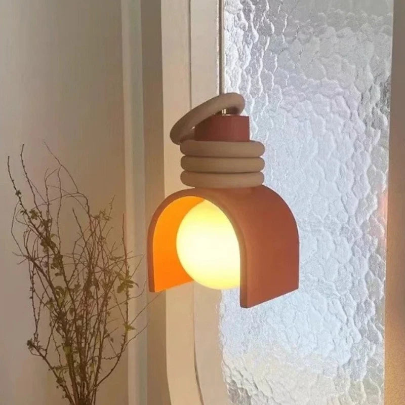 Wabi-Sabi Pendel – japansk minimalistisk lampe i resin