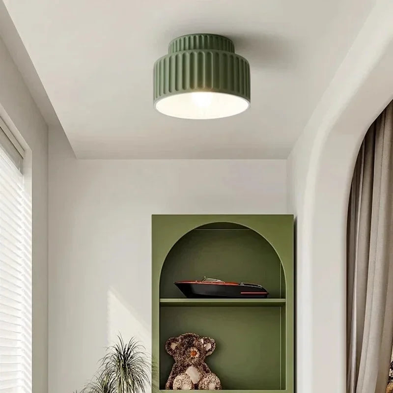 Nordic Ripple – loftlampe med ribbet resin-design