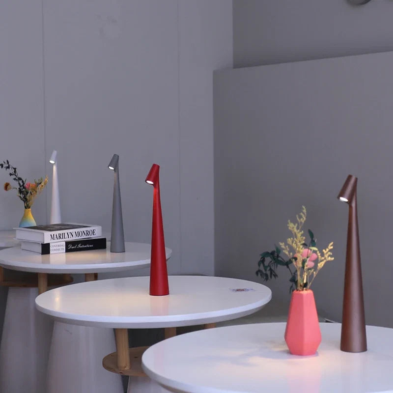 Glowora – Genopladelig LED-bordlampe med berøringsdæmpning