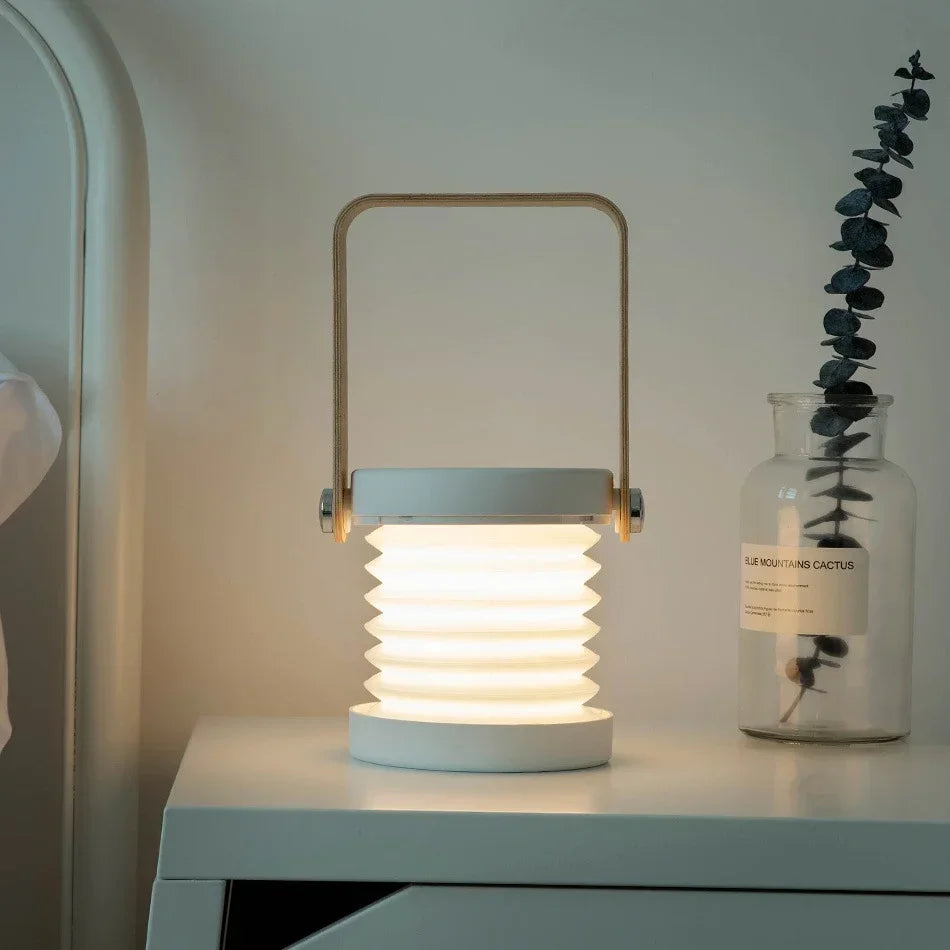 Bærbar Foldelampe med Træhåndtag – Genopladelig LED