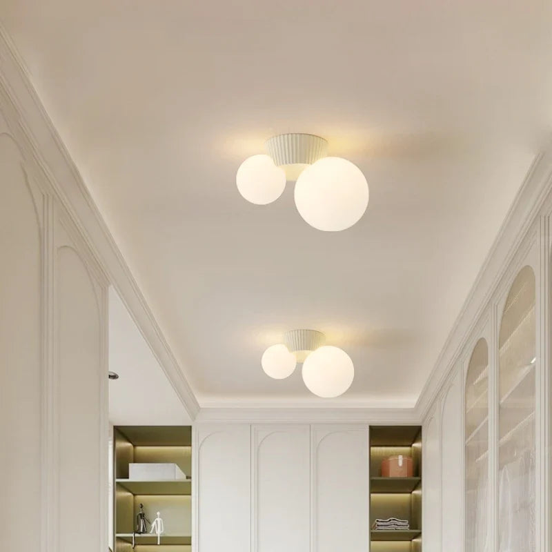 Luméa Loftlampe – Fransk Design med Dobbelt Glaskugle