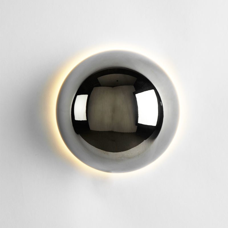 Bauhaus Eclipse – Væglampe i guldfinish med halo-effekt