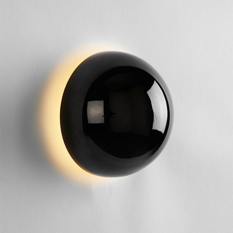 Bauhaus Eclipse – Væglampe i guldfinish med halo-effekt