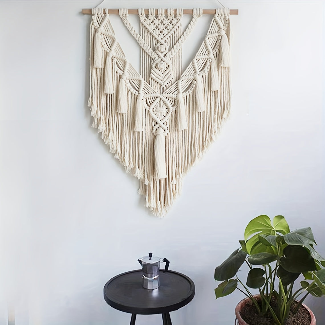 Håndvævet macramé-vægtæppe – boho-inspireret vægpynt