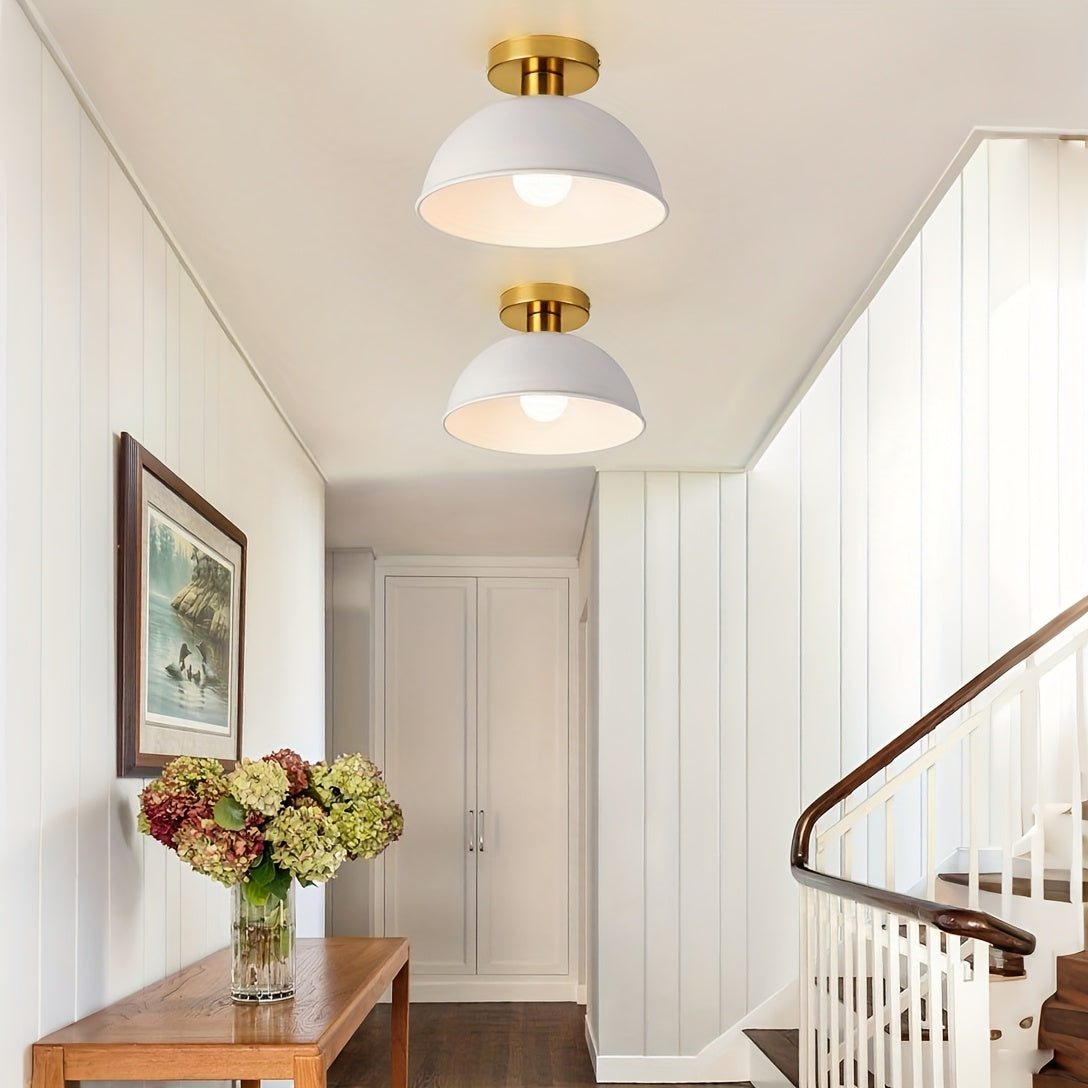 Moderne Loftlampe – Halvindbygget med mat metalfinish