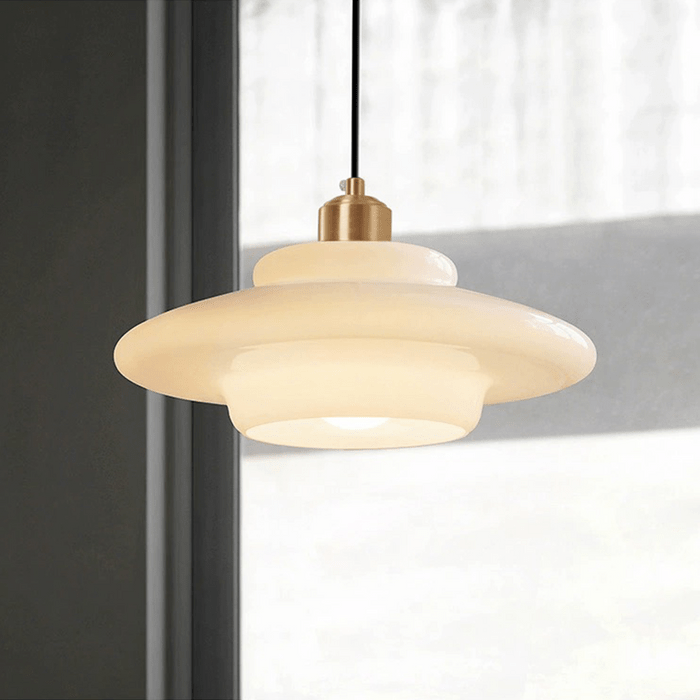 Hvid Glaspendel – Mid-century elegance i glas