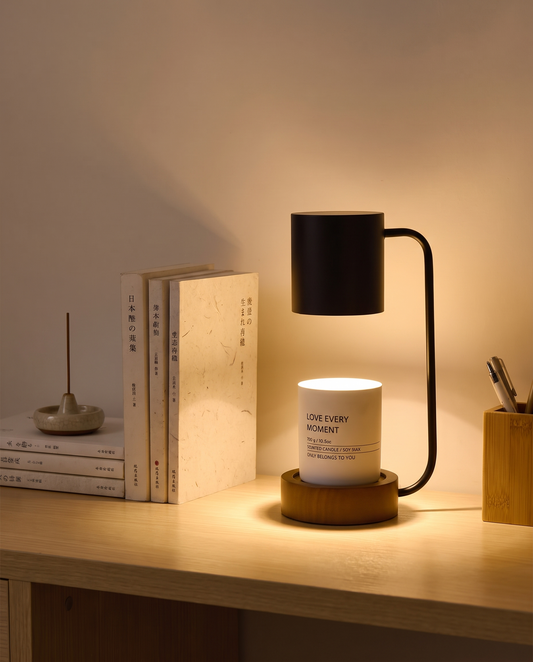 Japansk minimalistisk bordlampe i træ og metal
