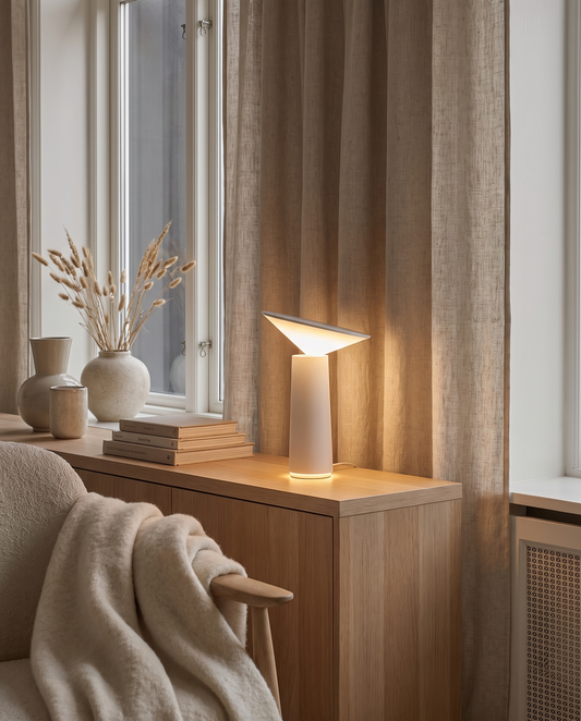 Aurora Libra – Dæmpbar designerbordlampe