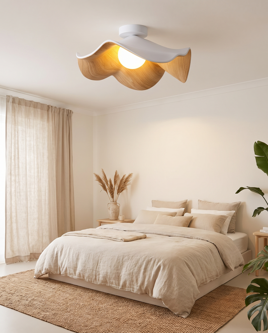 Lotus-loftlampe – organisk form i harpiks og jern