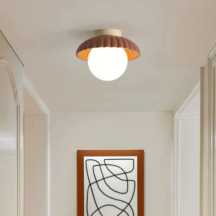 Loftlampe i jern og glas – blødt lys til gang og entré