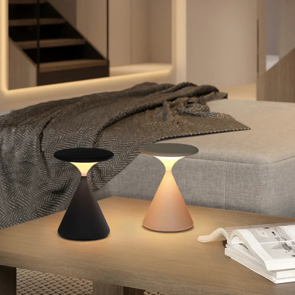 Aurora Trådløs Bordlampe – Timeglasdesign