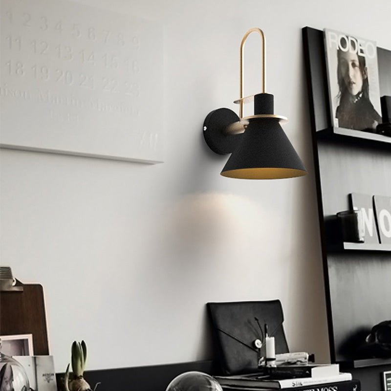 Mono Væglampe – Skulpturelt Design af Marco Bellini